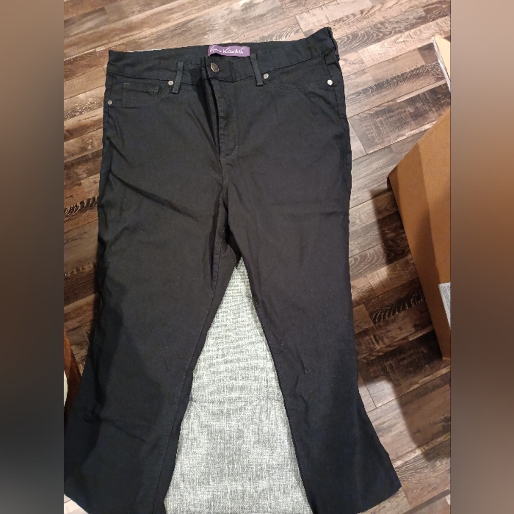 Gloria Vanderbilt Classic Black Jeans